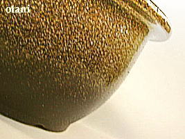 めだか睡蓮鉢の陶器表面
