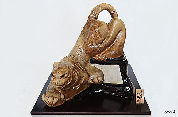 虎の信楽焼 滋賀の伝統工芸品】信楽焼たぬき 信楽焼 阪神タイガース