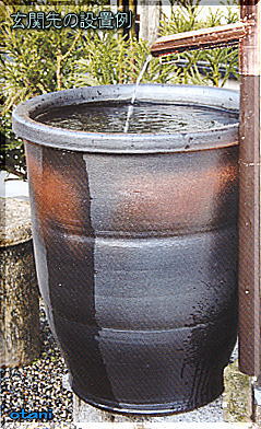 １００ℓこげ茶特大水瓶雨水貯水タンクの画像